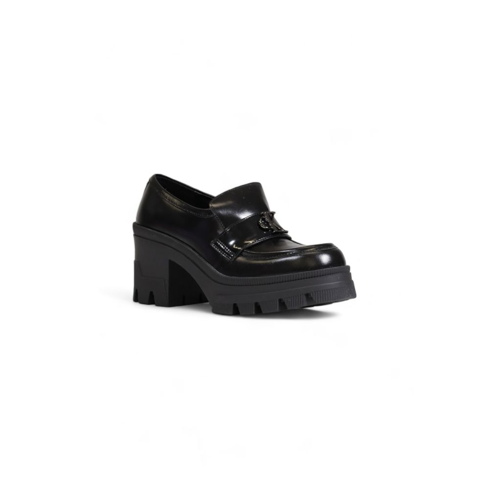 Calvin Klein – Schwarze Lederpumps