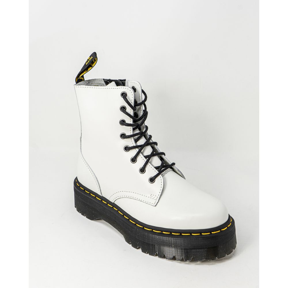 Бели кожени ботуши Dr. Martens