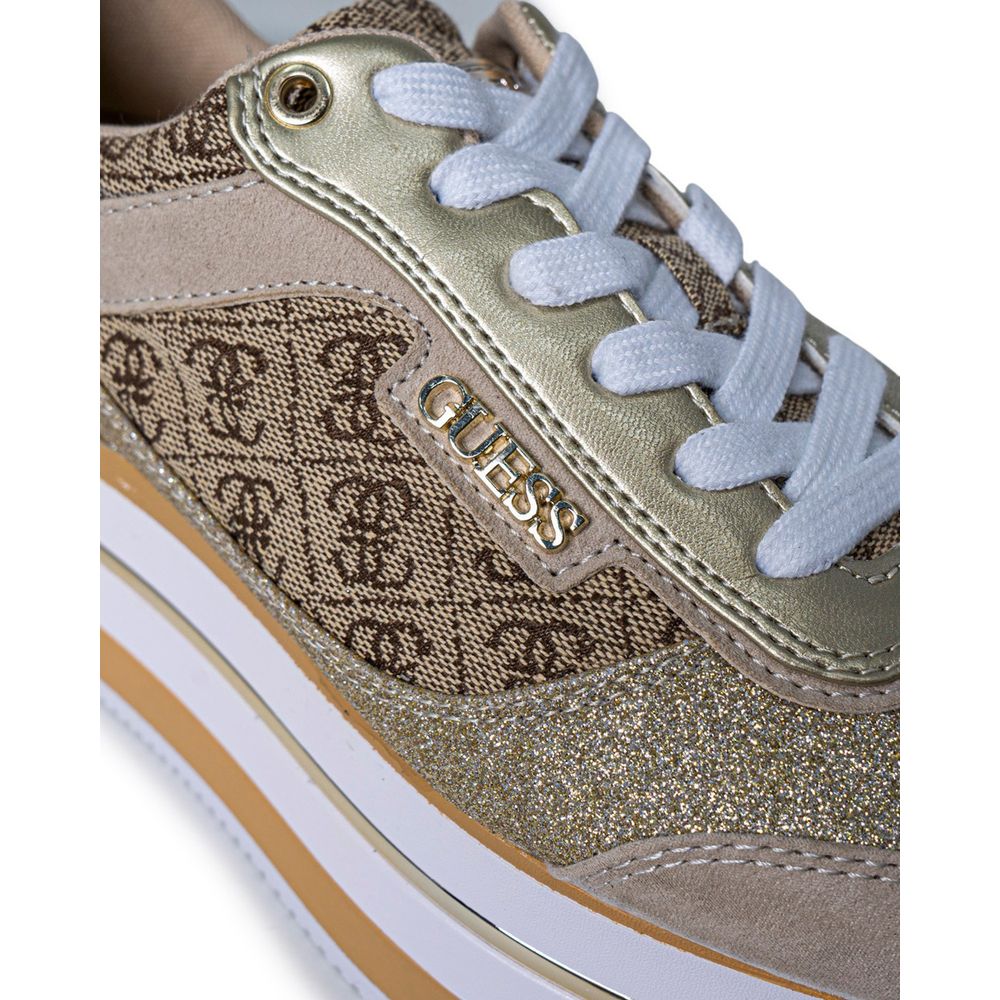 Guess – Beigefarbener Sneaker aus Polyester
