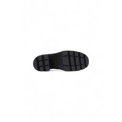Calvin Klein – Schwarze Lederpumps