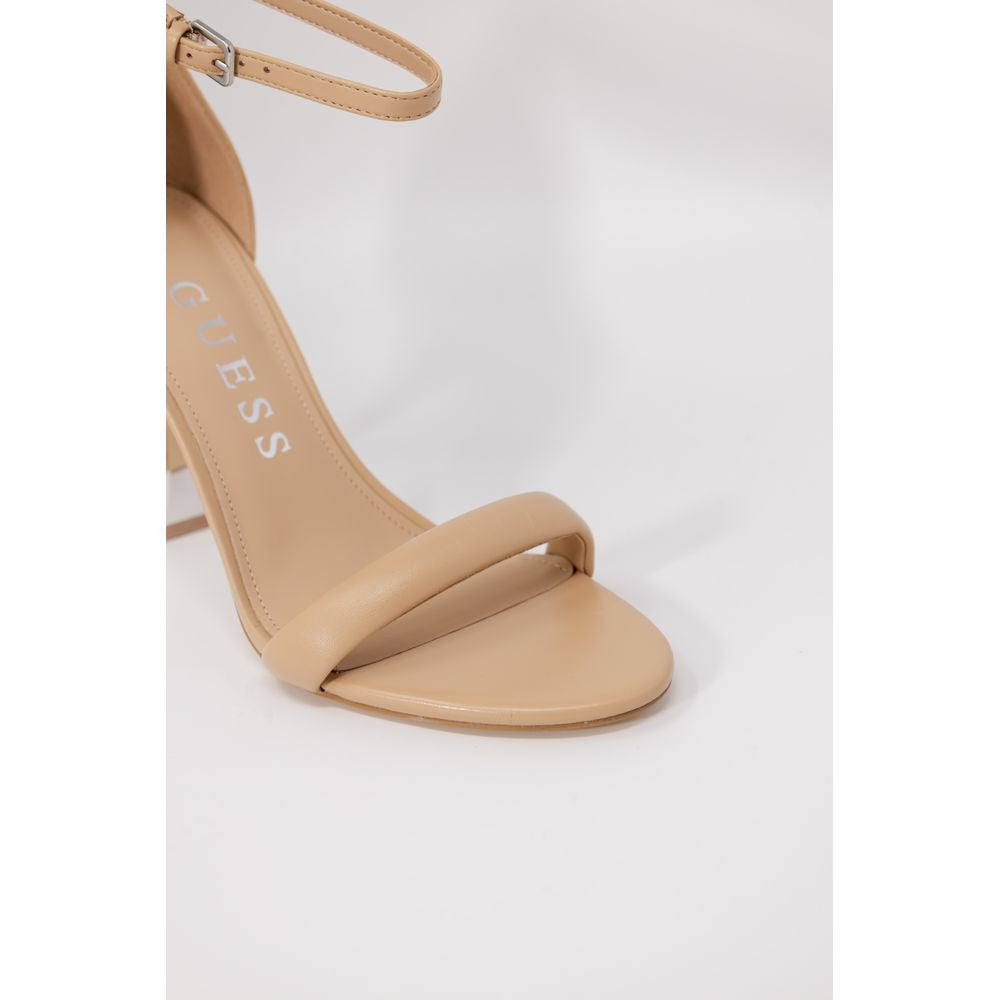 Guess – Beigefarbene Pumps aus Leder