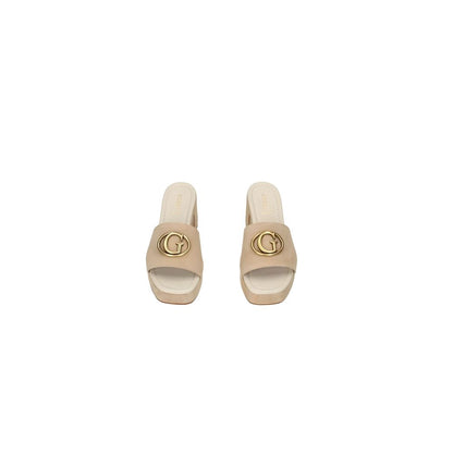 Кожен сандал от кафяв велур Guess