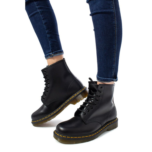 Dr. Martens – Schwarze Lederstiefel
