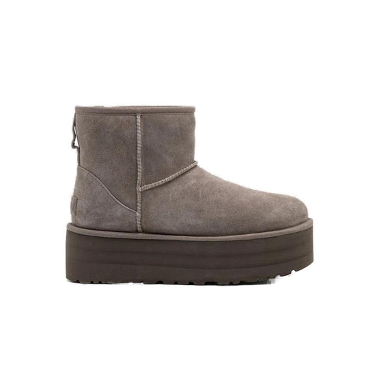 UGG – Graue Wildlederstiefel