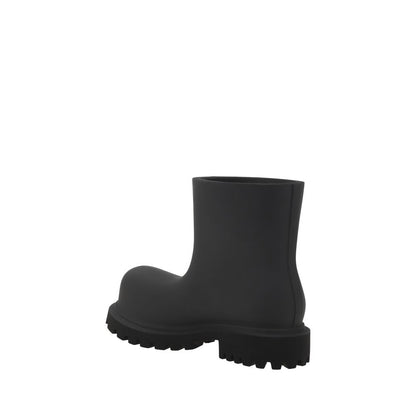 Стероидни ботуши на Balenciaga