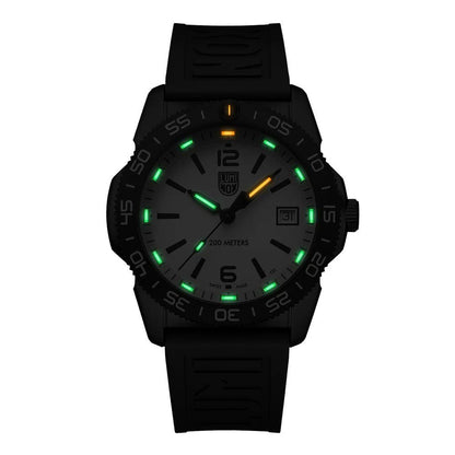 Черен гумен часовник Luminox