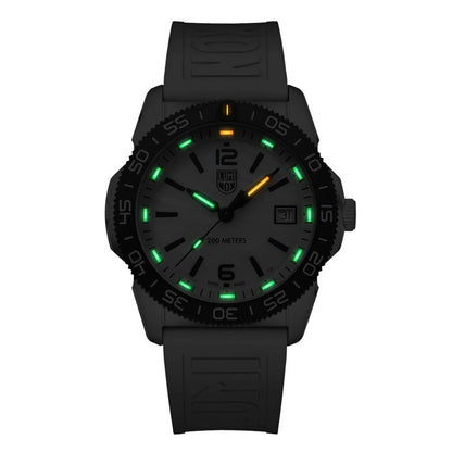 Бял гумен часовник Luminox